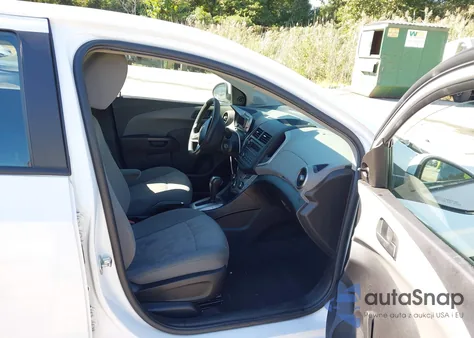 2016 Chevrolet Sonic Ls Auto из США, поврежденный, VIN 1G1JA6SG4G4168024